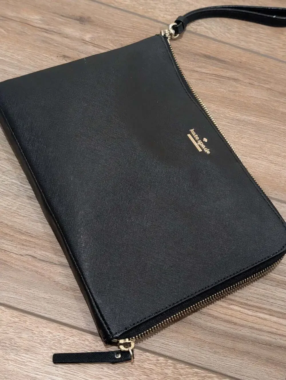 Kate Spade x Everpurse Just Charge It Black Saffiano Leather Phone Charging Wris